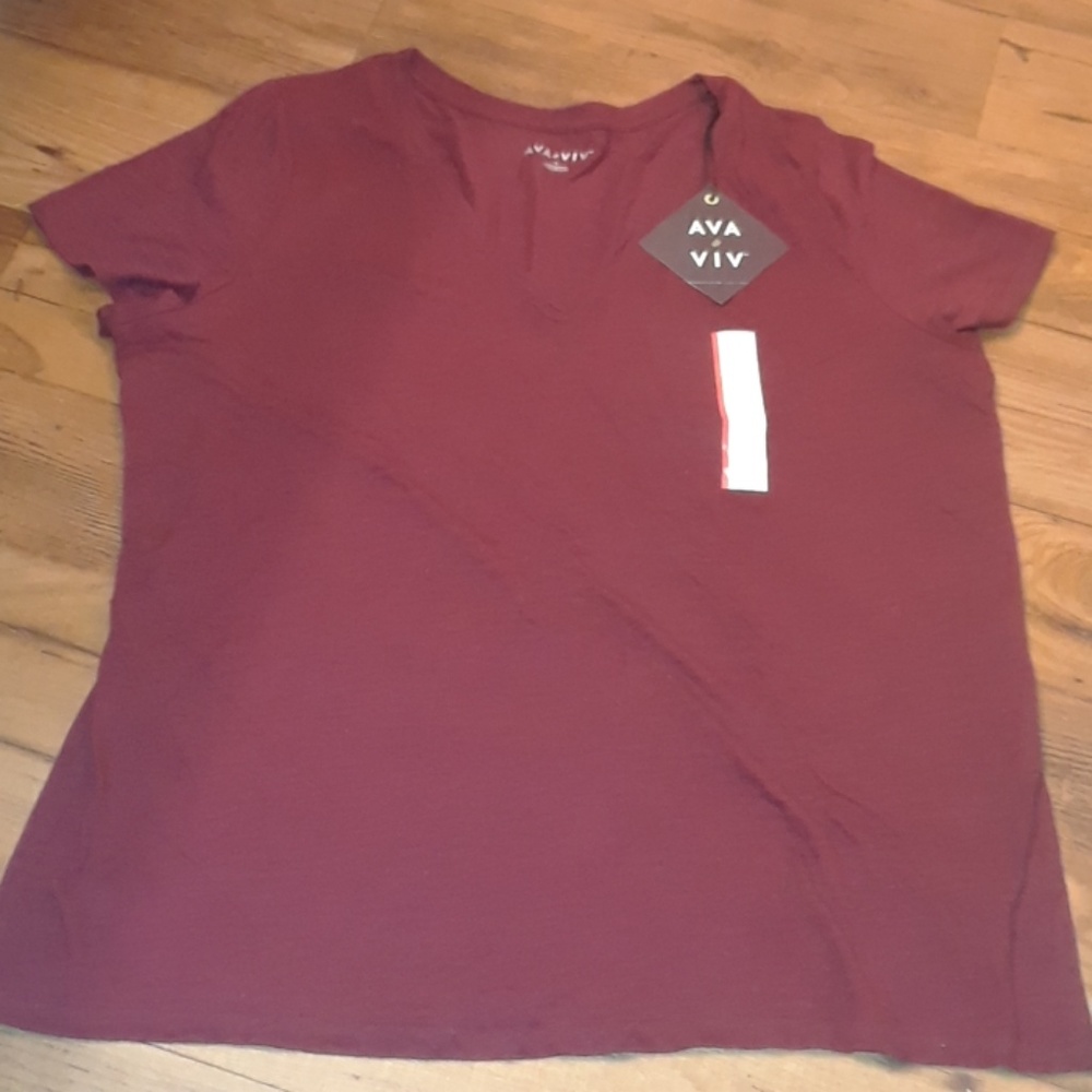 🆕️🎇size 1X Burgundy V-neck T-shirt
